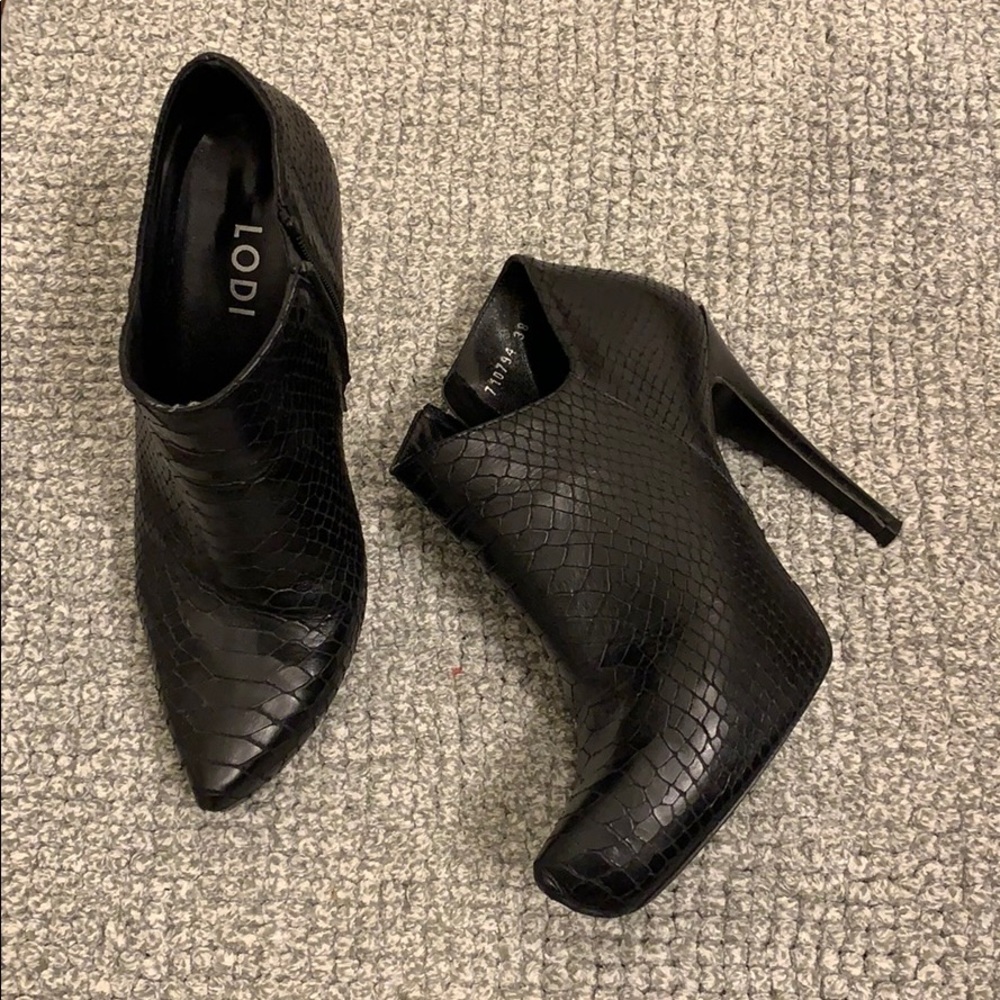Lodi black snake pattern genuine leather boots 8
